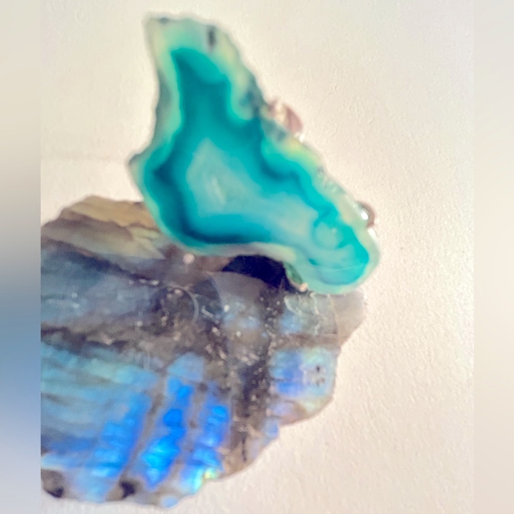 NWOT Ring green-blue polished Agate slice stone sz 9 . .925 Sterling silverplate
